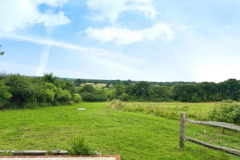 5 bedroom detached house to rent, Dagbrook Lane, Henfield