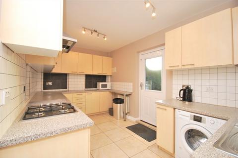 3 bedroom terraced house to rent, Sunray Avenue Herne Hill SE24