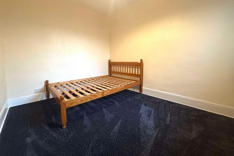 1 bedroom flat to rent, Malta Road, Portsmouth Unfurished