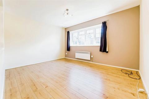 1 bedroom flat to rent, Abbey Road, London SE2