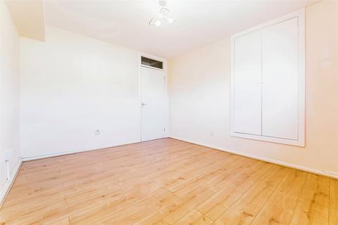 1 bedroom flat to rent, Abbey Road, London SE2