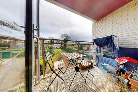 2 bedroom flat for sale, Station Road New Barnet