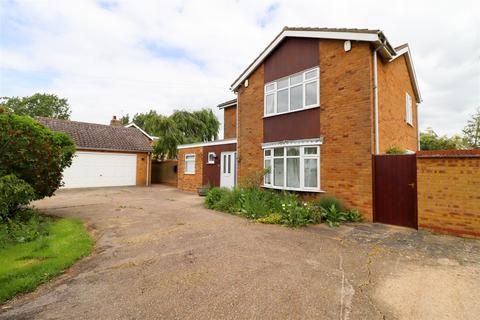 4 bedroom detached house to rent, Ely Road, Little Downham CB6