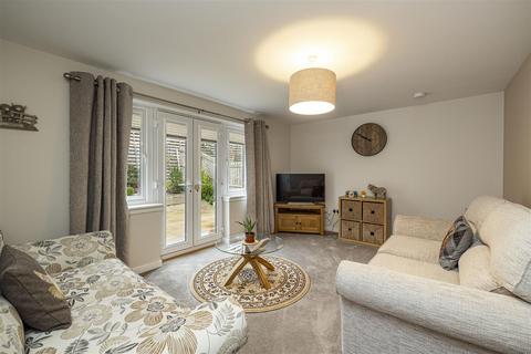 4 bedroom detached house for sale, 52 Knoll Park Drive, Galashiels