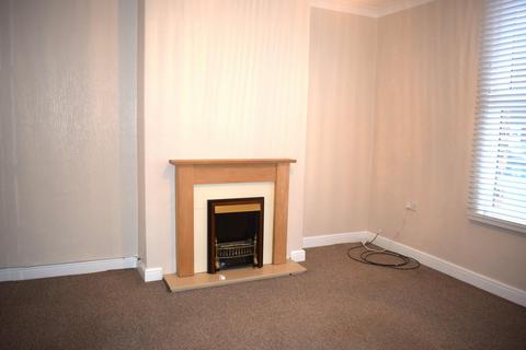 3 bedroom terraced house to rent, Alexandria Terrace, Brigg, DN20