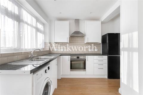 3 bedroom end of terrace house to rent, Pembroke Road, London, N13