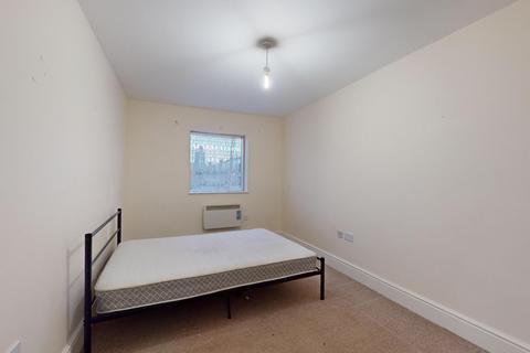 2 bedroom flat for sale, Chingford Mount Road