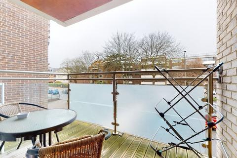 1 bedroom flat for sale, Station Road New Barnet