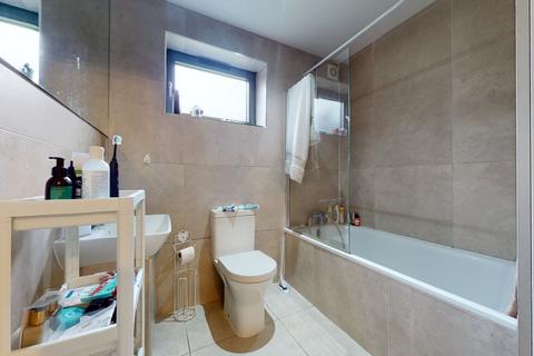 1 bedroom flat for sale, Station Road New Barnet