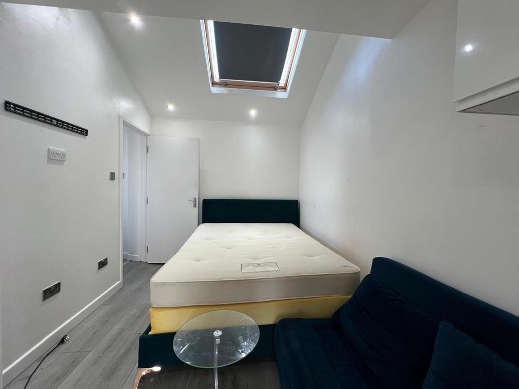 Annexe bedroom