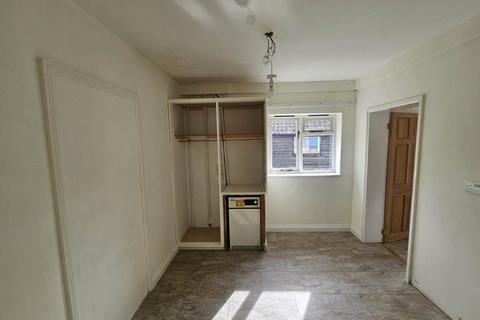 1 bedroom ground floor flat to rent, High Street , Shepreth ,