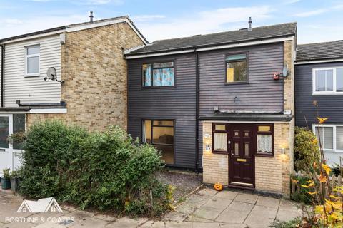 3 bedroom terraced house for sale, The Maples, Harlow