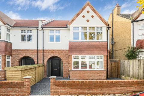 5 bedroom semi-detached house to rent, Abbey Road, Enfield