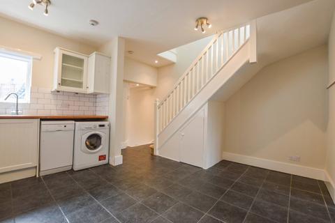 2 bedroom maisonette for sale, Old Woking Road, West Byfleet, Surrey, KT14