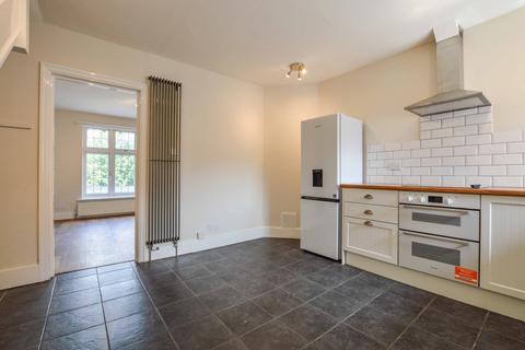 2 bedroom maisonette for sale, Old Woking Road, West Byfleet, Surrey, KT14