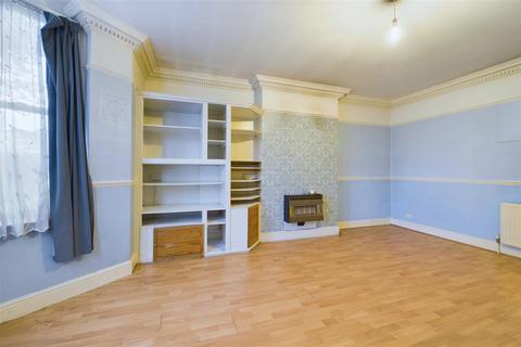 4 bedroom flat for sale, Thurleigh Mansions, Thurleigh Road, London, SW12