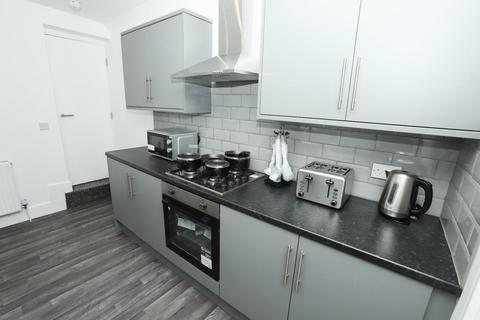 5 bedroom terraced house to rent, Ayresome Street, Middlesbrough