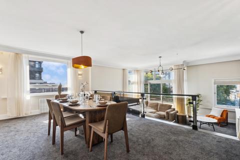 4 bedroom flat to rent, The Water Gardens, London