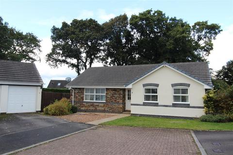 3 bedroom bungalow to rent, Primrose Gardens, Tavistock