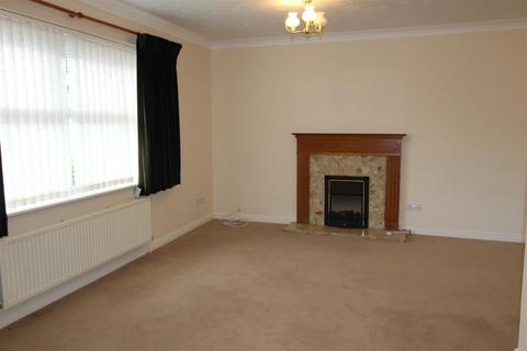 3 bedroom bungalow to rent, Primrose Gardens, Tavistock