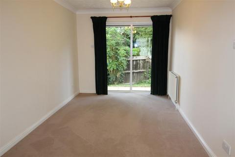 3 bedroom bungalow to rent, Primrose Gardens, Tavistock