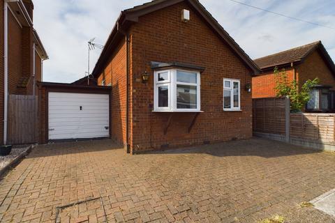 2 bedroom bungalow for sale, Labworth Road, Canvey Island, SS8