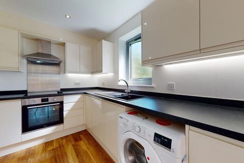 2 bedroom flat for sale, Station Road New Barnet