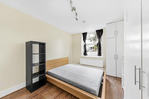 4 bedroom maisonette to rent, St. Cuthberts Road, London