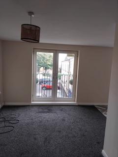 2 bedroom flat for sale, Mount Terrace, Halifax HX2