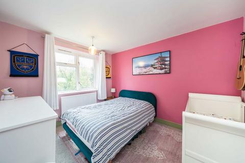 2 bedroom flat for sale, Vermont Road, London SW18