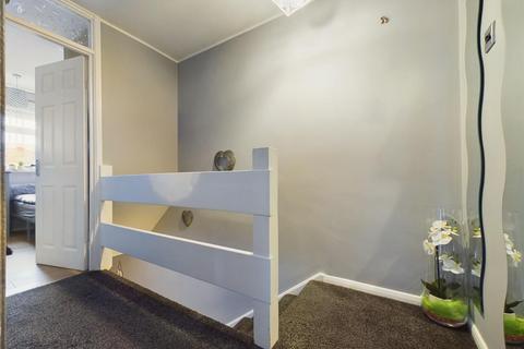 8 Bramble Drive, Carlton, Nottingham, NG3 6NE