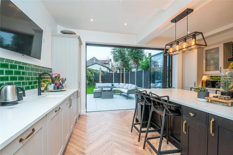 57 Elm Grove, Thorpe Bay, Southend-on-sea, SS1 3EY