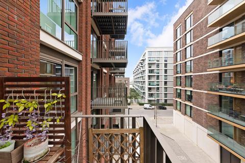 2 bedroom apartment for sale, Pendant Court, Royal Wharf, E16