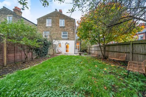 5 bedroom end of terrace house for sale, Kestrel Avenue, Herne Hill