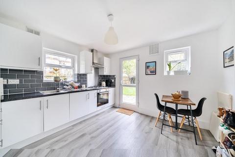 5 bedroom end of terrace house for sale, Kestrel Avenue, Herne Hill