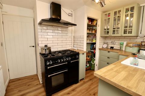 2 bedroom flat for sale, Southgate, Market Weighton, York