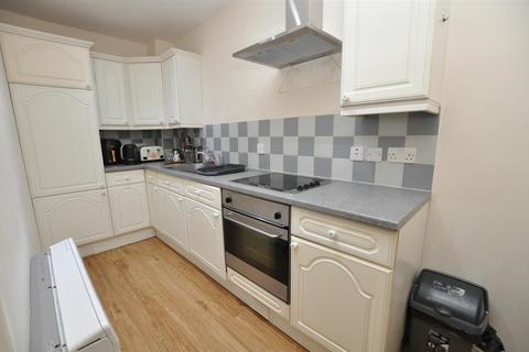 2 bedroom townhouse for sale, Horninglow Street, Burton-On-Trent DE14