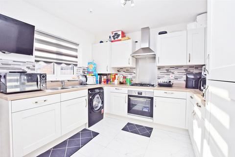 3 bedroom semi-detached house for sale, Hop Garden Close, Rainham, Gillingham