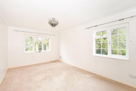 1 bedroom maisonette for sale, Wickhurst Gardens, Broadbridge Heath, Nr Horsham, West Sussex