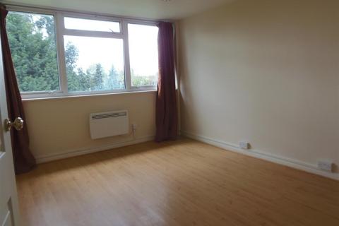 2 bedroom apartment to rent, Kirby Close, Essex IG6