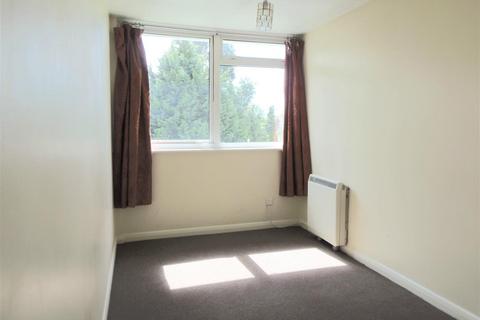 2 bedroom apartment to rent, Kirby Close, Essex IG6