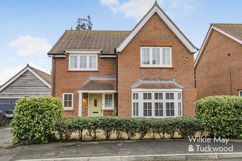 4 bedroom detached house for sale, Carver Close, Wembdon, Bridgwater, Somerset TA6