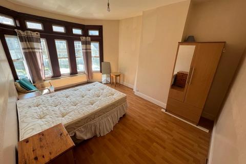 6 bedroom house to rent, Downend Road, Bristol BS16