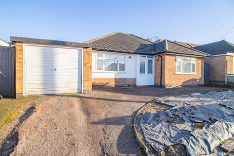 2 bedroom detached bungalow for sale, Oakside Crescent, Leicester, LE5