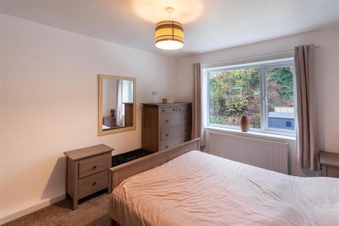 19 Baronsway, Leeds, LS15 7AW