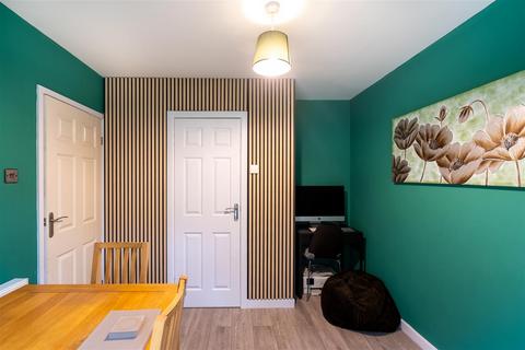 19 Baronsway, Leeds, LS15 7AW