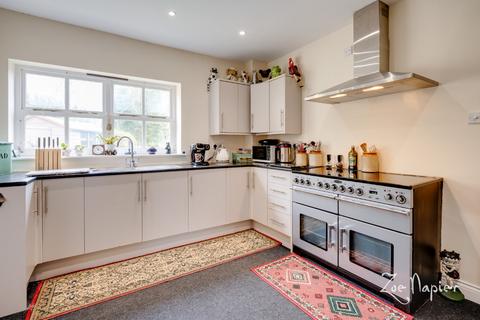 6 bedroom semi-detached house for sale, Boxted