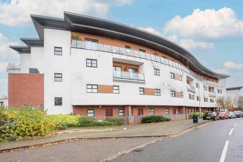 3 bedroom flat for sale, Blue Moon Way, Manchester M14