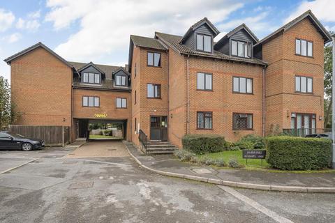 2 bedroom flat for sale, Wokingham,  Berkshire,  RG41