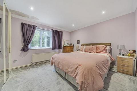 2 bedroom flat for sale, Wokingham,  Berkshire,  RG41